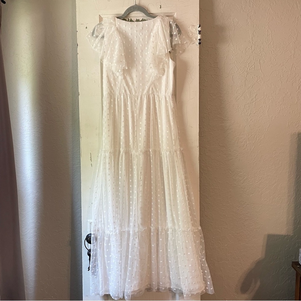 Tuckernuck, Blanc Giselle Tulle Gown, Medium - Picture 6 of 13